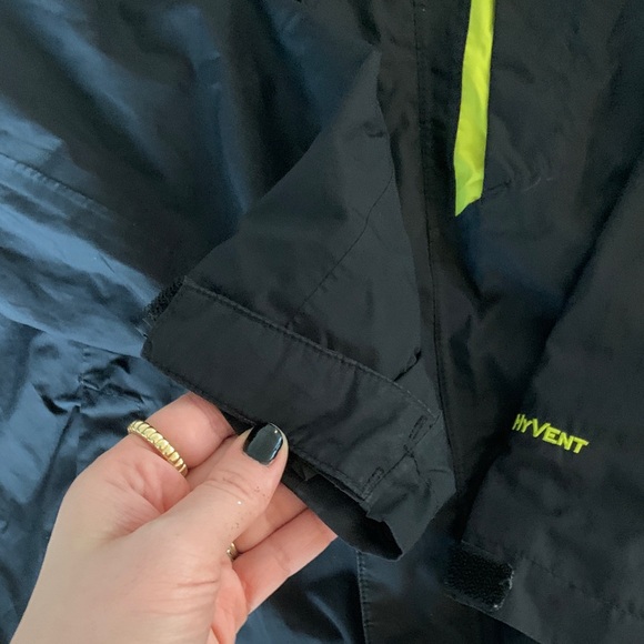 The North Face Kids Black and Yellow Raincoat/Spring Jacket - Picture 5 of 12